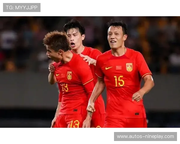 国足球星一天的紧凑行程曝光 从早训练到晚赛后恢复全程纪实 国足球星一天的紧凑行程曝光 从早训练到晚赛后恢复全程纪实